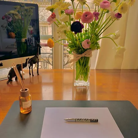 Luxury - Eiffel Tower View * باريس