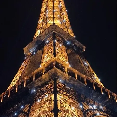 Luxury - Eiffel Tower View * باريس