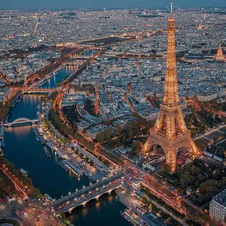 Апартаменты Luxury - Eiffel Tower View