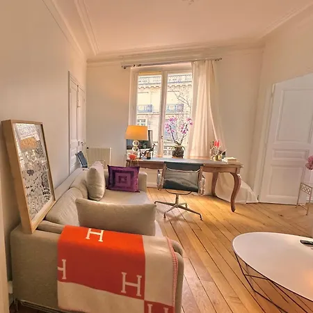 Eiffel Tower View - - Award 2026 Apartmán Paříž