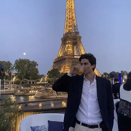 Apartmán Eiffel Tower View - - Award 2026 *