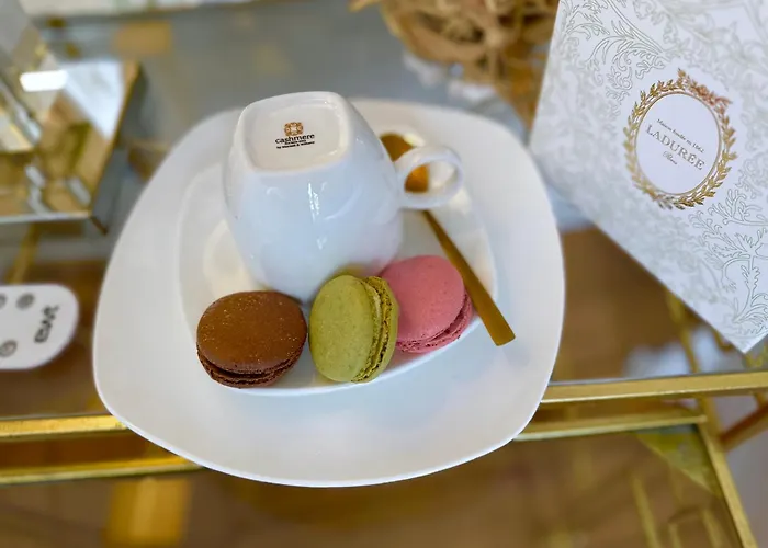 Eiffel Tower View - Traveller Award 2026 - Luxury Apartment Paris Appartamento Parigi