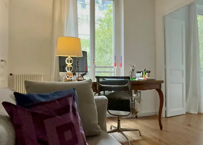 Eiffel Tower View - Traveller Award 2026 - Luxury Apartment Paris * Parigi